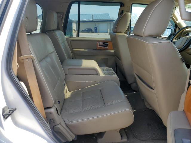 5LMFU28519LJ00512 - 2009 LINCOLN NAVIGATOR თეთრი ფოტო 11