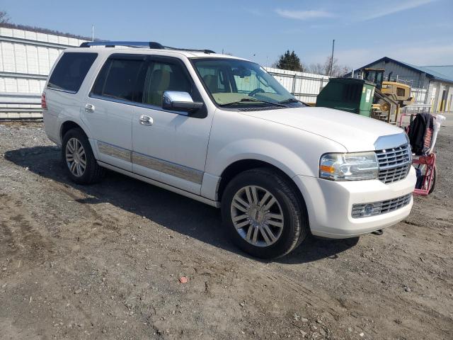 5LMFU28519LJ00512 - 2009 LINCOLN NAVIGATOR თეთრი ფოტო 4