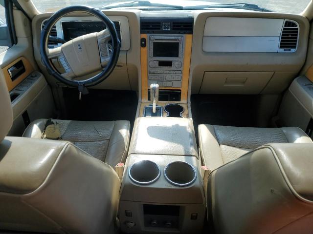 5LMFU28519LJ00512 - 2009 LINCOLN NAVIGATOR თეთრი ფოტო 8