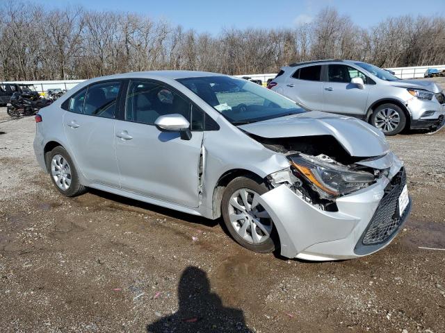 5YFEPMAE5MP224878 - 2021 TOYOTA COROLLA LE 银色 照片 4
