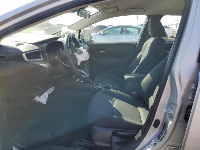 5YFEPMAE5MP224878 - 2021 TOYOTA COROLLA LE 银色 照片 7