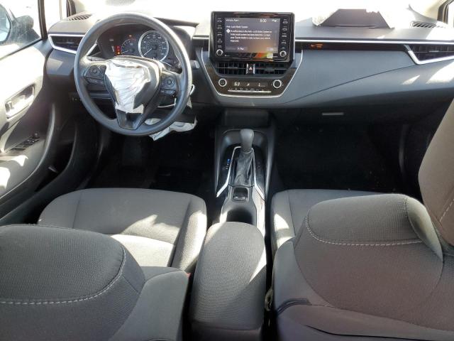 5YFEPMAE5MP224878 - 2021 TOYOTA COROLLA LE 银色 照片 8