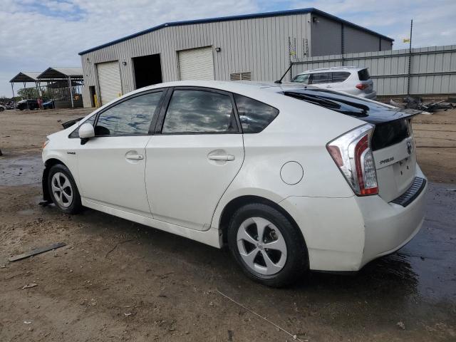 JTDKN3DU1F1909358 - 2015 TOYOTA PRIUS WHITE photo 2