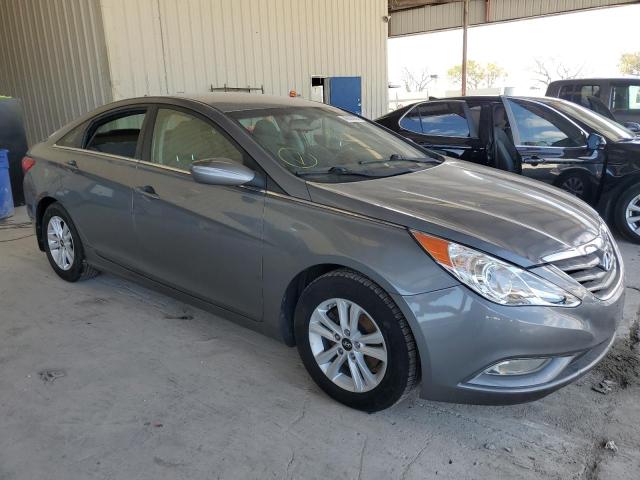 5NPEB4AC3DH705920 - 2013 HYUNDAI SONATA GLS GRAY photo 4