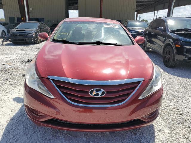 5NPEB4AC1DH605296 - 2013 HYUNDAI SONATA GLS RED photo 5