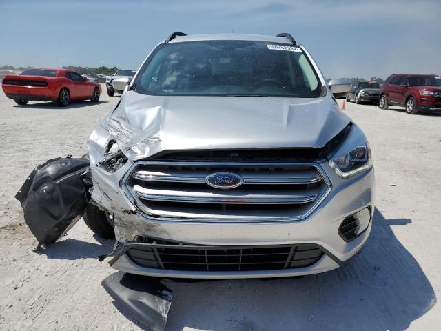 1FMCU0GD7HUE86543 - 2017 FORD ESCAPE SE SILVER photo 5