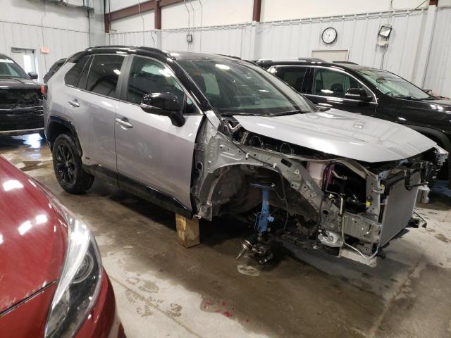 4T3E6RFV5PU139932 - 2023 TOYOTA RAV4 XSE SILVER photo 4