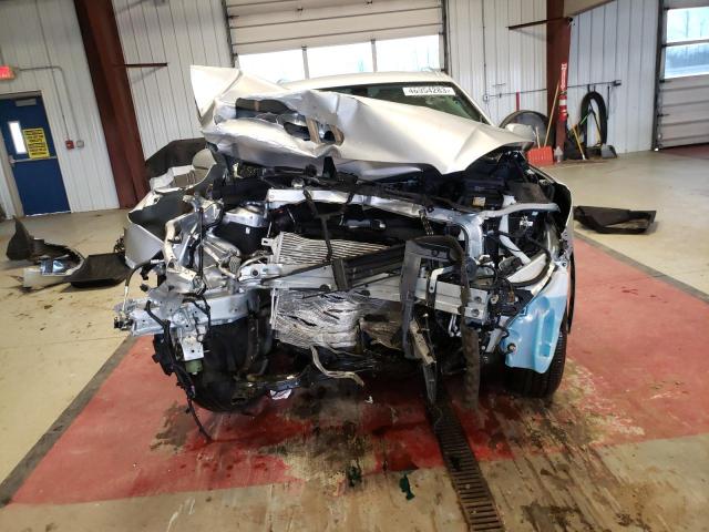 LRBFX2SAXKD088430 - 2019 BUICK ENVISION ESSENCE Արծաթագույն լուսանկար 5