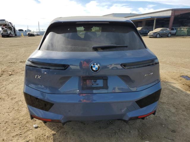 WB523CF08RCR31149 - 2024 BMW IX XDRIVE50 BLUE photo 6
