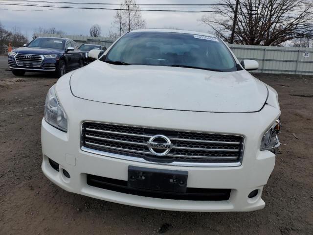 1N4AA51E89C815377 - 2009 NISSAN MAXIMA S WHITE photo 5