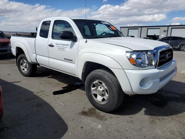 5TETU62N86Z268476 - 2006 TOYOTA TACOMA PRERUNNER ACCESS CAB WHITE photo 4