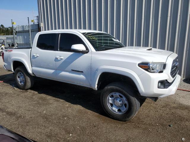 3TMCZ5AN0HM068706 - 2017 TOYOTA TACOMA DOUBLE CAB WHITE photo 4