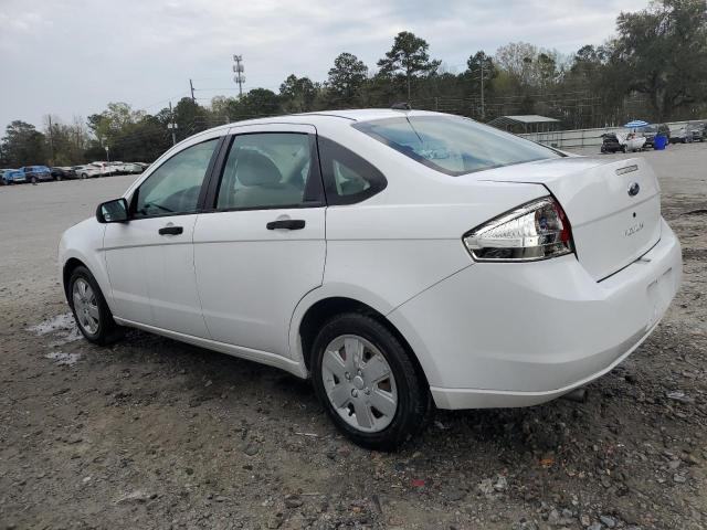 1FAHP34N08W113709 - 2008 FORD FOCUS S/SE WHITE photo 2