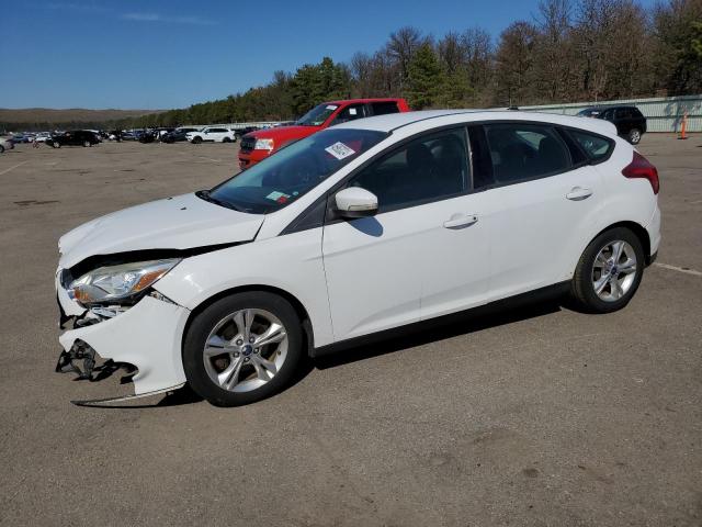 1FADP3K28EL315749 - 2014 FORD FOCUS SE WHITE photo 1