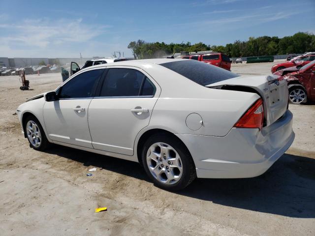 3FAHP0HA8BR109343 - 2011 FORD FUSION SE WHITE photo 2