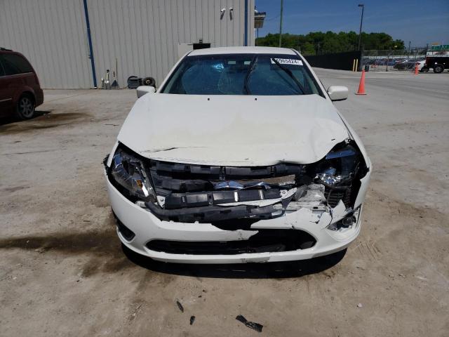 3FAHP0HA8BR109343 - 2011 FORD FUSION SE WHITE photo 5