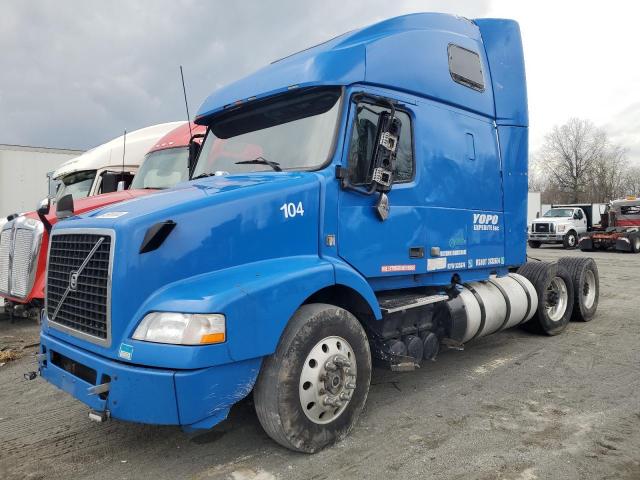 4V4M99DG1EN150104 - 2014 VOLVO VN VNM BLUE photo 2