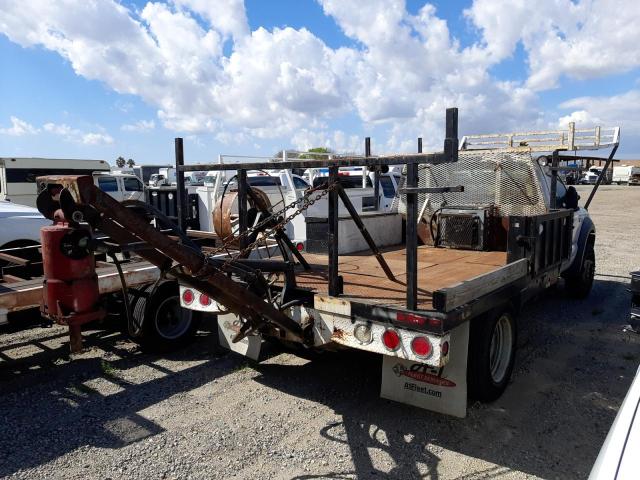 1FDAF56PX7EB39811 - 2007 FORD F550 SUPER DUTY WHITE photo 3