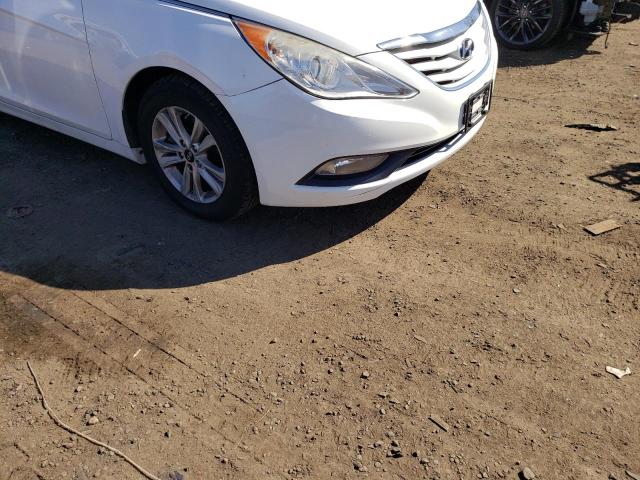 5NPEB4ACXDH649037 - 2013 HYUNDAI SONATA GLS WHITE photo 4