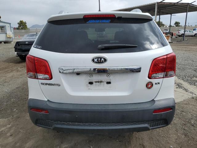 5XYKU4A12BG030657 - 2011 KIA SORENTO EX WHITE photo 6