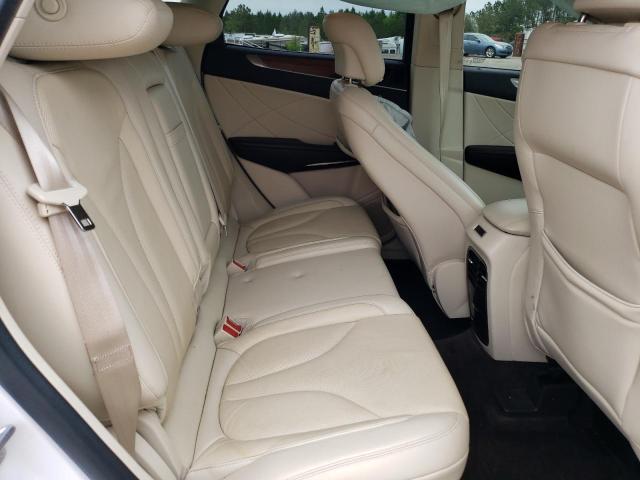 5LMCJ3C95GUJ23505 - 2016 LINCOLN MKC RESERVE WHITE photo 11