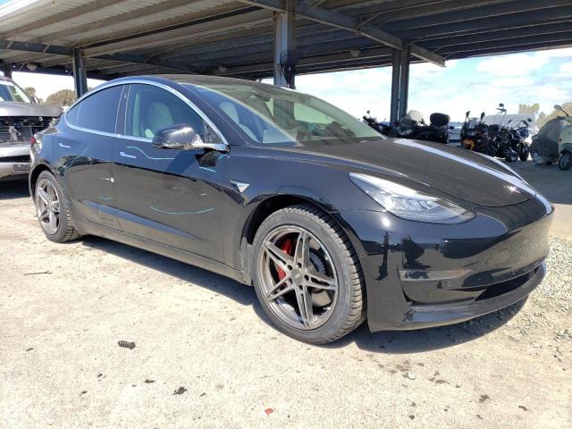 5YJ3E1EB1JF078725 - 2018 TESLA MODEL 3 BLACK photo 4