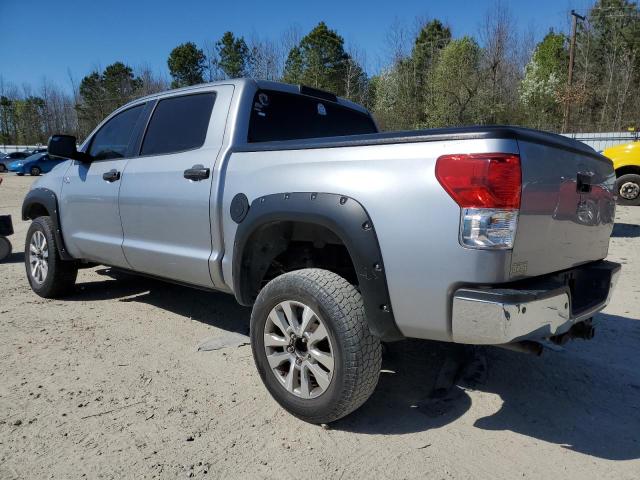 5TFHW5F10BX186101 - 2011 TOYOTA TUNDRA CREWMAX LIMITED SILVER photo 2