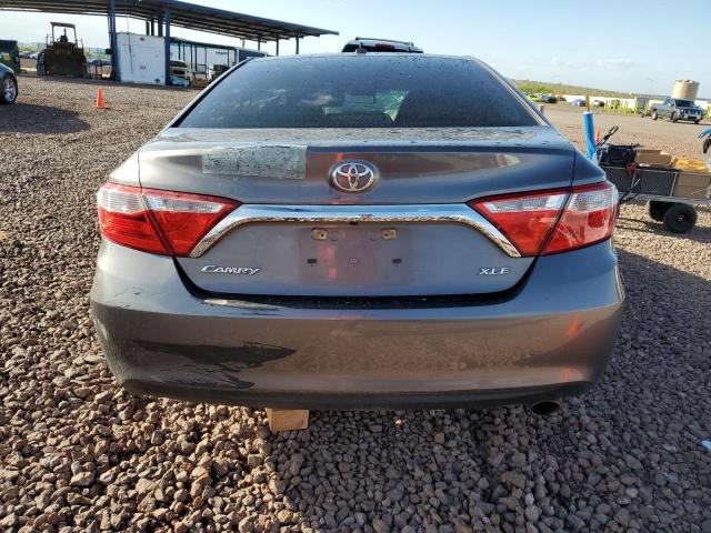 4T1BF1FK2HU447127 - 2017 TOYOTA CAMRY LE GRAY photo 6