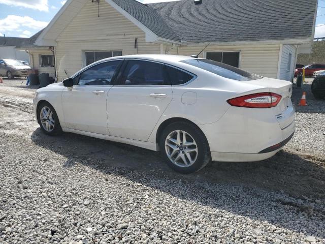 3FA6P0HD6FR202238 - 2015 FORD FUSION SE WHITE photo 2