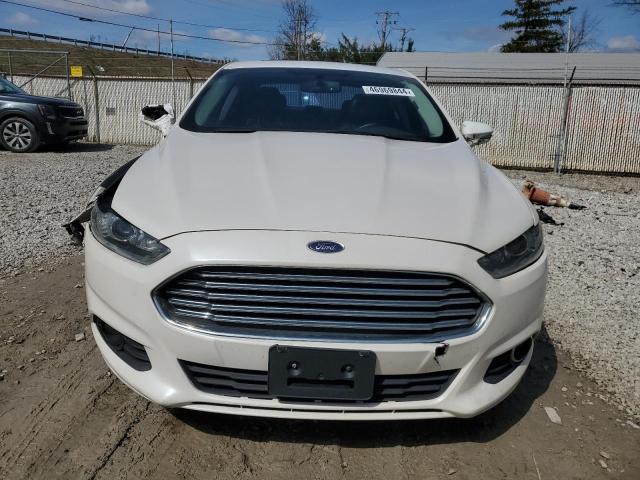 3FA6P0HD6FR202238 - 2015 FORD FUSION SE WHITE photo 5