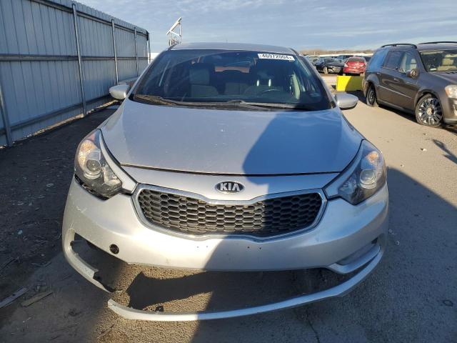 KNAFK4A6XG5607967 - 2016 KIA FORTE LX SILVER photo 5