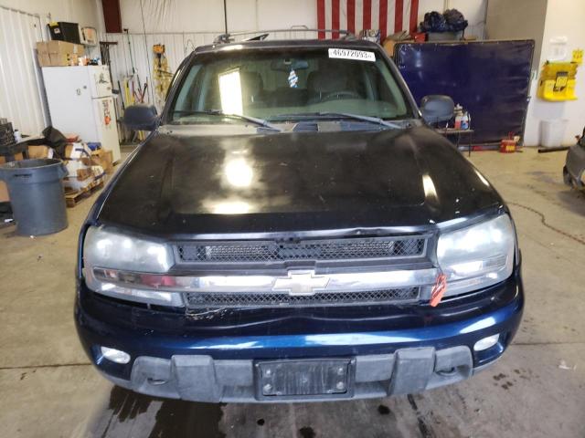 1GNDT13S142417219 - 2004 CHEVROLET TRAILBLAZE LS BLUE photo 5