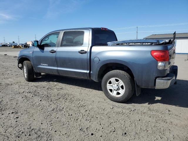 5TFDV54178X075879 - 2008 TOYOTA TUNDRA CREWMAX GRAY photo 2