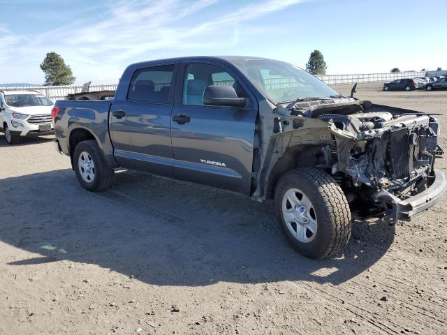 5TFDV54178X075879 - 2008 TOYOTA TUNDRA CREWMAX GRAY photo 4