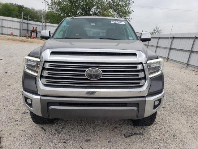 5TFAW5F1XJX714890 - 2018 TOYOTA TUNDRA CREWMAX 1794 GRAY photo 5