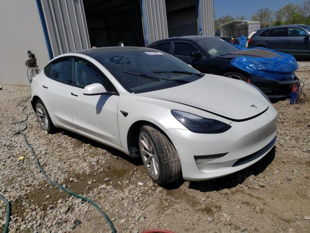 5YJ3E1EAXNF288253 - 2022 TESLA MODEL 3 WHITE photo 4