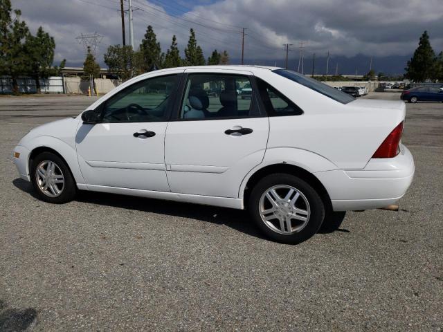 1FAFP34Z74W175368 - 2004 FORD FOCUS SE COMFORT WHITE photo 2