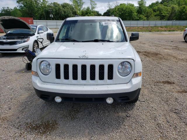 1C4NJPFB3GD683237 - 2016 JEEP PATRIOT LATITUDE WHITE photo 5