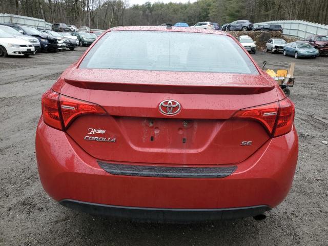 2T1BURHE6JC010847 - 2018 TOYOTA COROLLA L RED photo 6