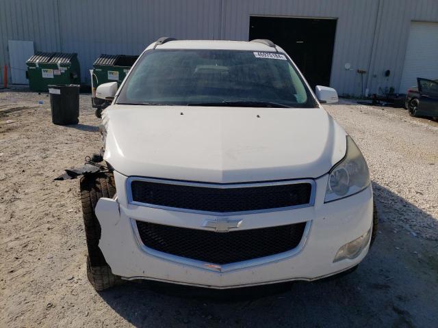 1GNKRGED9CJ131064 - 2012 CHEVROLET TRAVERSE LT WHITE photo 5