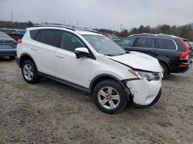 2T3RFREV2EW150371 - 2014 TOYOTA RAV4 XLE WHITE photo 4