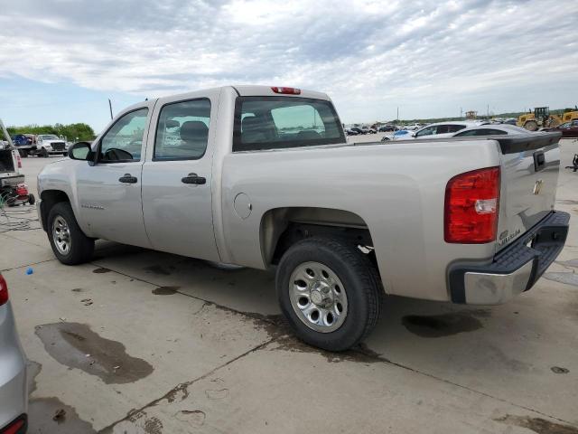 2GCEC13CX71523937 - 2007 CHEVROLET SILVERADO C1500 CREW CAB SILVER photo 2