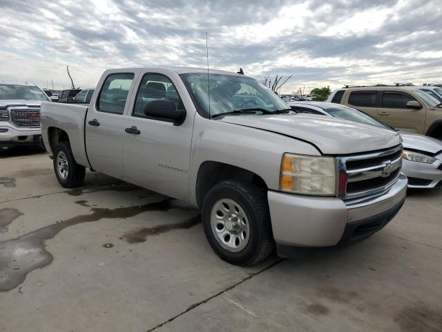 2GCEC13CX71523937 - 2007 CHEVROLET SILVERADO C1500 CREW CAB SILVER photo 4