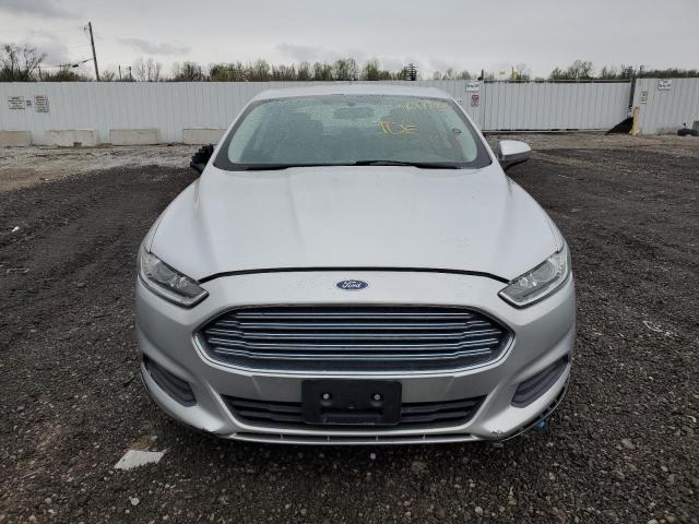 3FA6P0G73FR135318 - 2015 FORD FUSION S SILVER photo 5