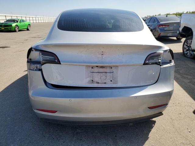 5YJ3E1EA8JF060925 - 2018 TESLA MODEL 3 SILVER photo 6