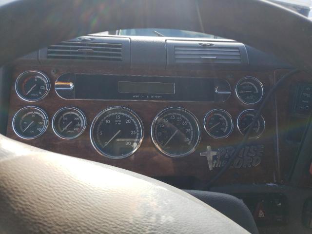 1FUJGLDR0CSBT4036 - 2012 FREIGHTLINER CASCADIA 1 Белый фото 8