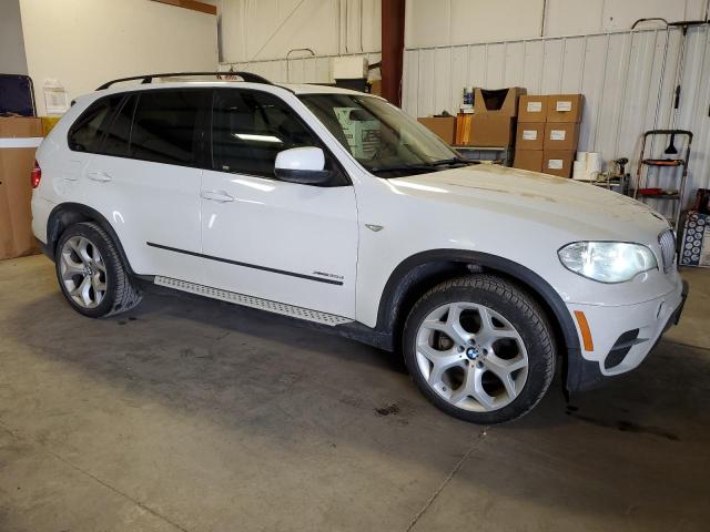 5UXZW0C53CL668731 - 2012 BMW X5 XDRIVE35D WHITE photo 4