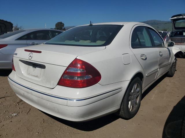 WDBUF65J24X115991 - 2004 MERCEDES-BENZ E 320 WHITE photo 3