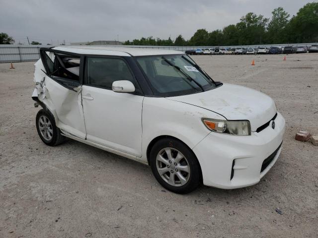 JTLZE4FE4B1137852 - 2011 TOYOTA SCION XB WHITE photo 4