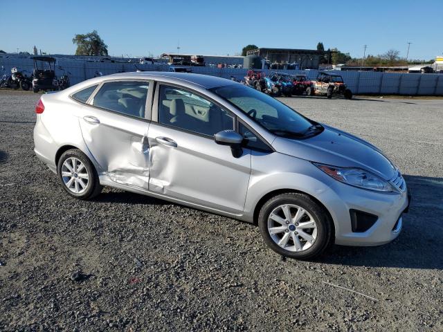 3FADP4BJ3CM103138 - 2012 FORD FIESTA SE SILVER photo 4